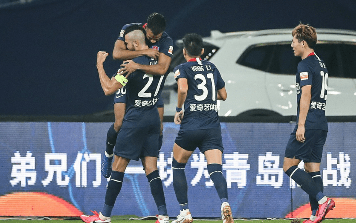 广州恒大客场力克山东鲁能,继续领跑积分榜 广州恒大客场力克山东鲁能,继续领跑积分榜